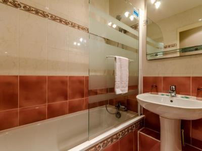 Riviera Renovated Hotel 3*
