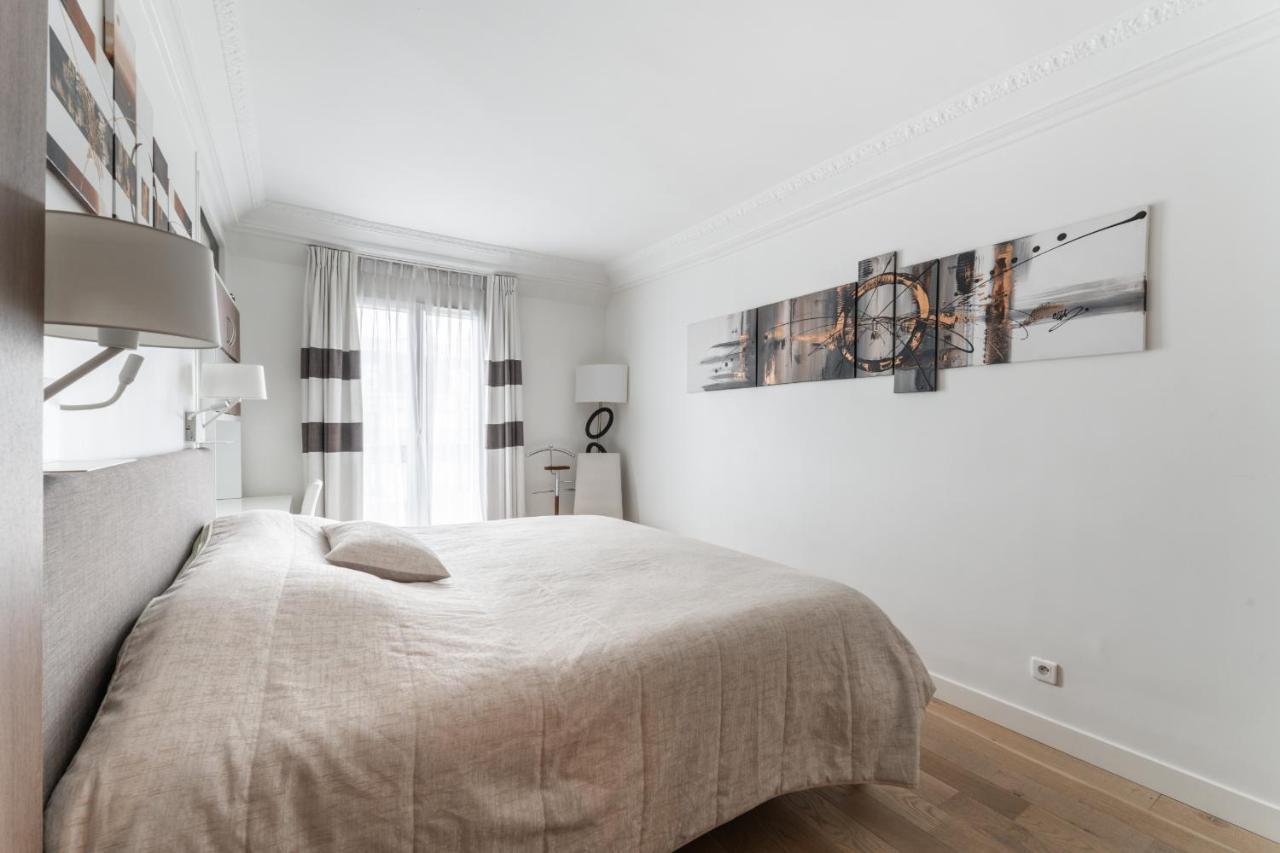 Haussmannien - Dernier Etage Apartment *