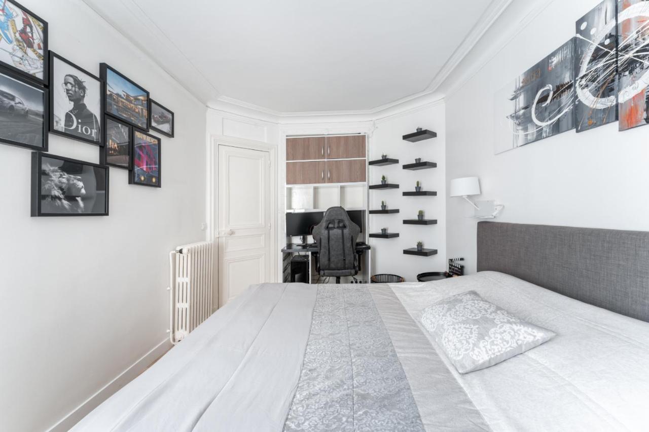 Haussmannien - Dernier Etage Apartment *
