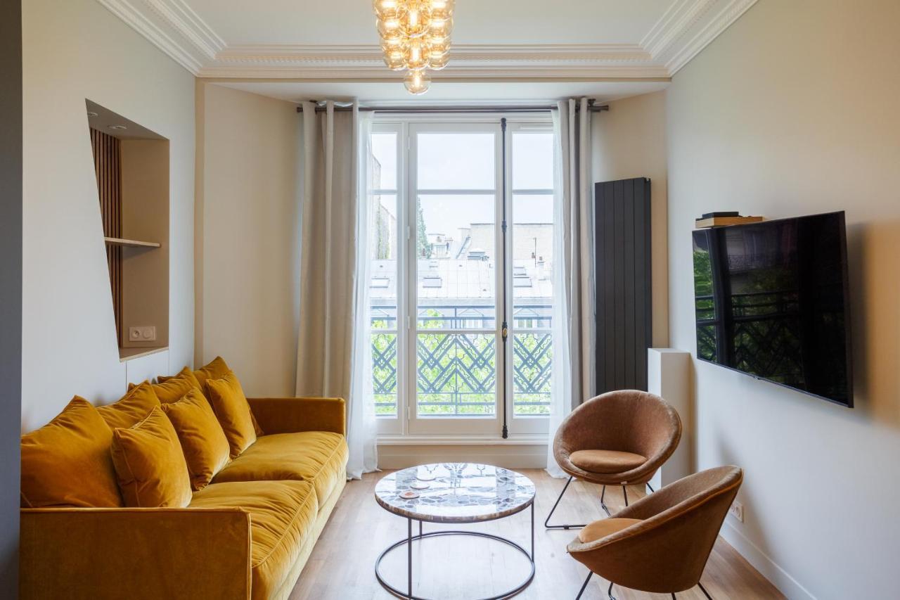 The Eiffel Tower Cosy Nest * Paris