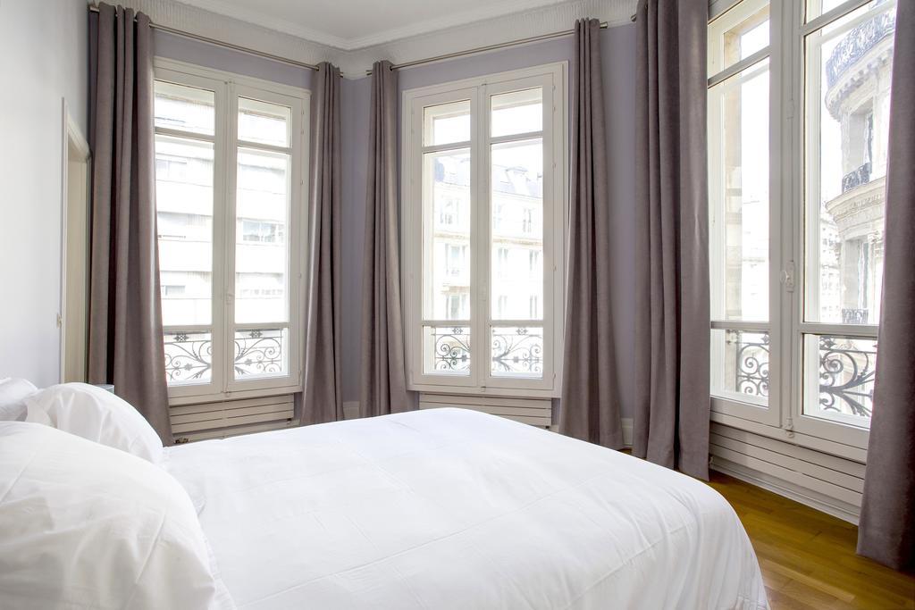 Caumartin Lafayette * Paris