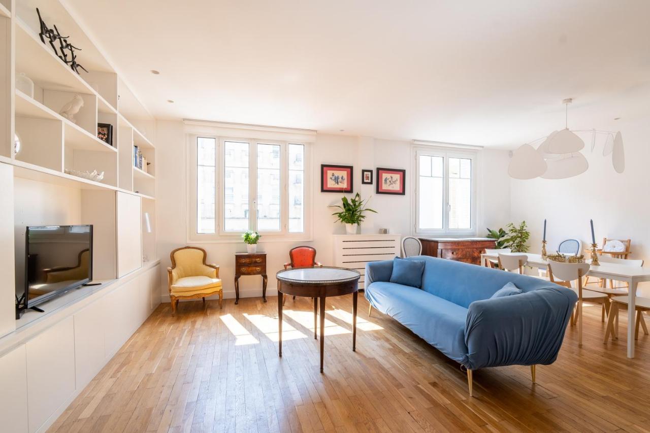 Veeve - Ethereal Light Apartment Paris