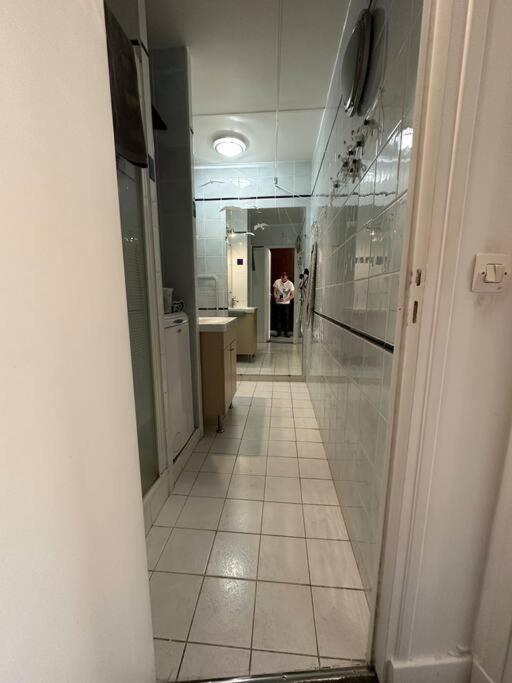 10 Canal, Studio Au Calme, Piscine Solarium Paris