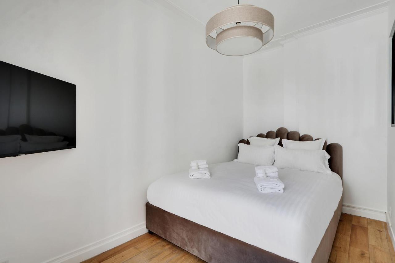 Pick A Flat's In Batignolles - Rue Truffaut * Paris