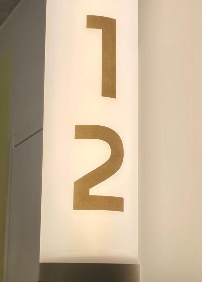 The12 Palace * Paris