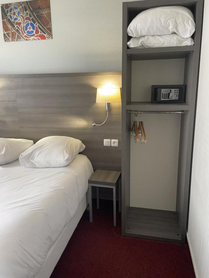 Hipotel Lilas Gambetta Paris