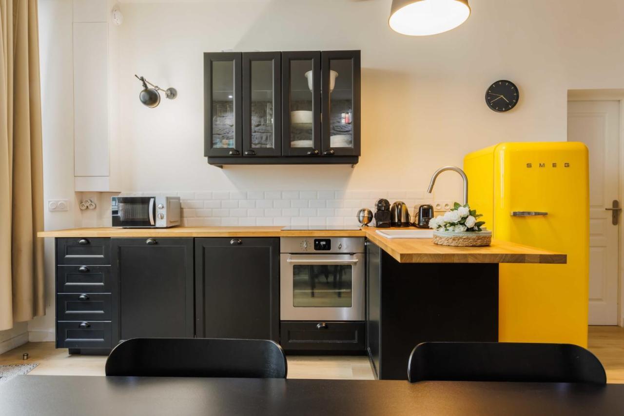 Apartment Near Republique