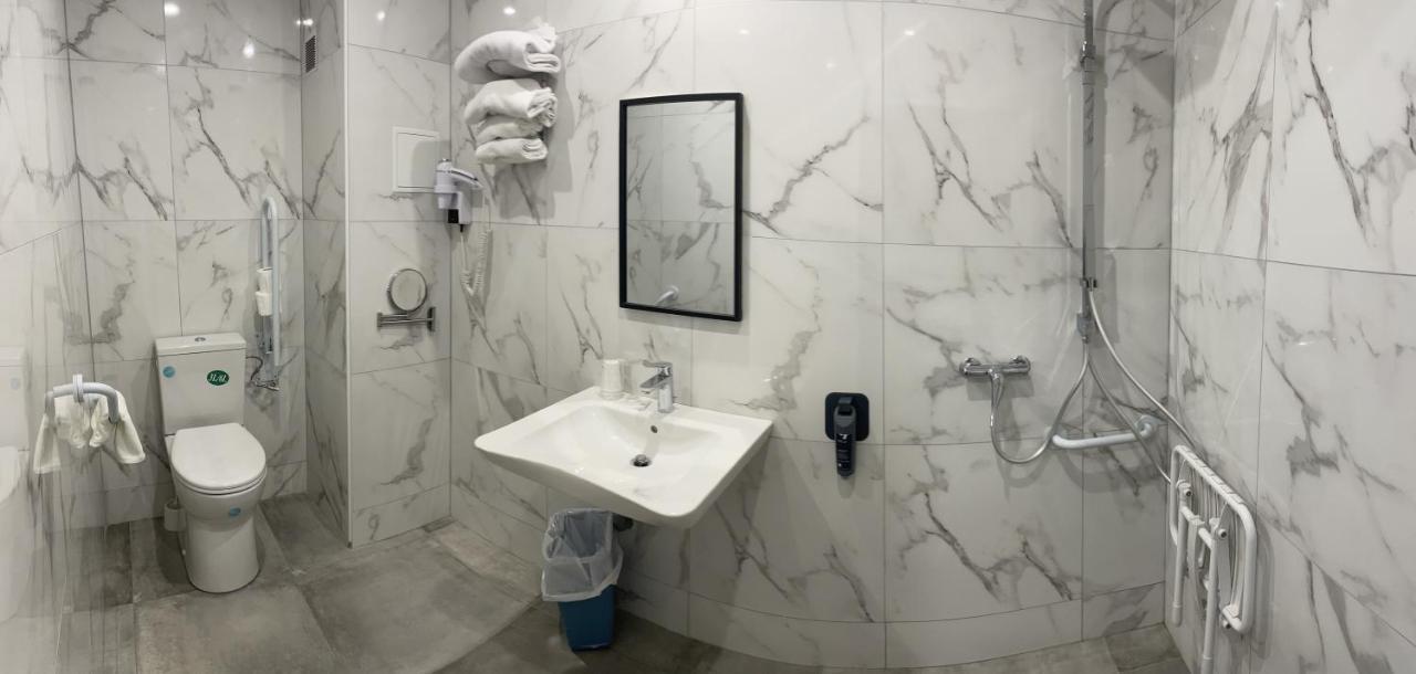 Hipotel Lilas Gambetta Paris