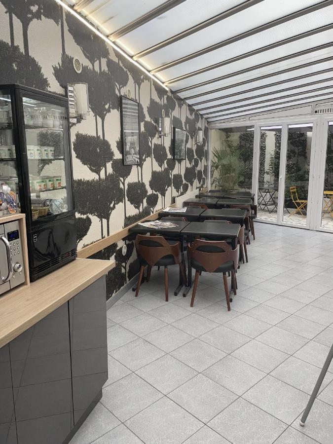 Hotel Hipotel Lilas Gambetta Paris