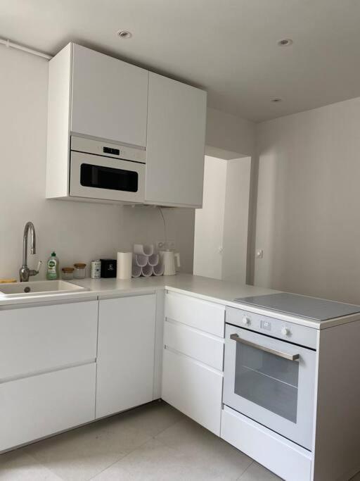 Apartment 1 Bedroom In Montmartre *