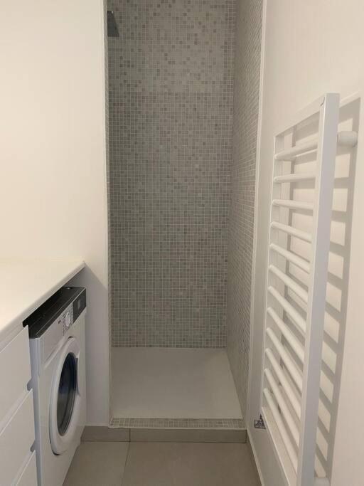 1 Bedroom In Montmartre Apartment Paris