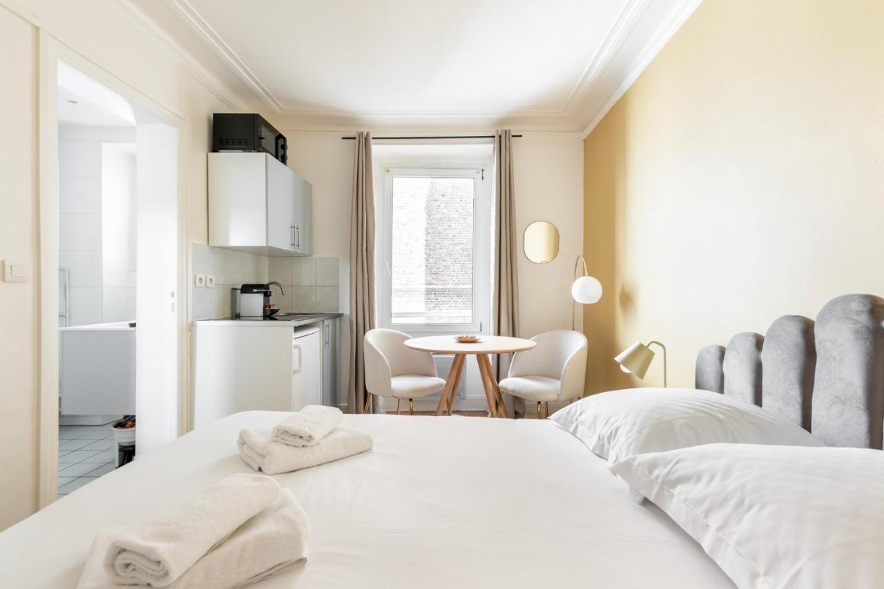 Studio Boulevard Voltaire - Golden Apartment