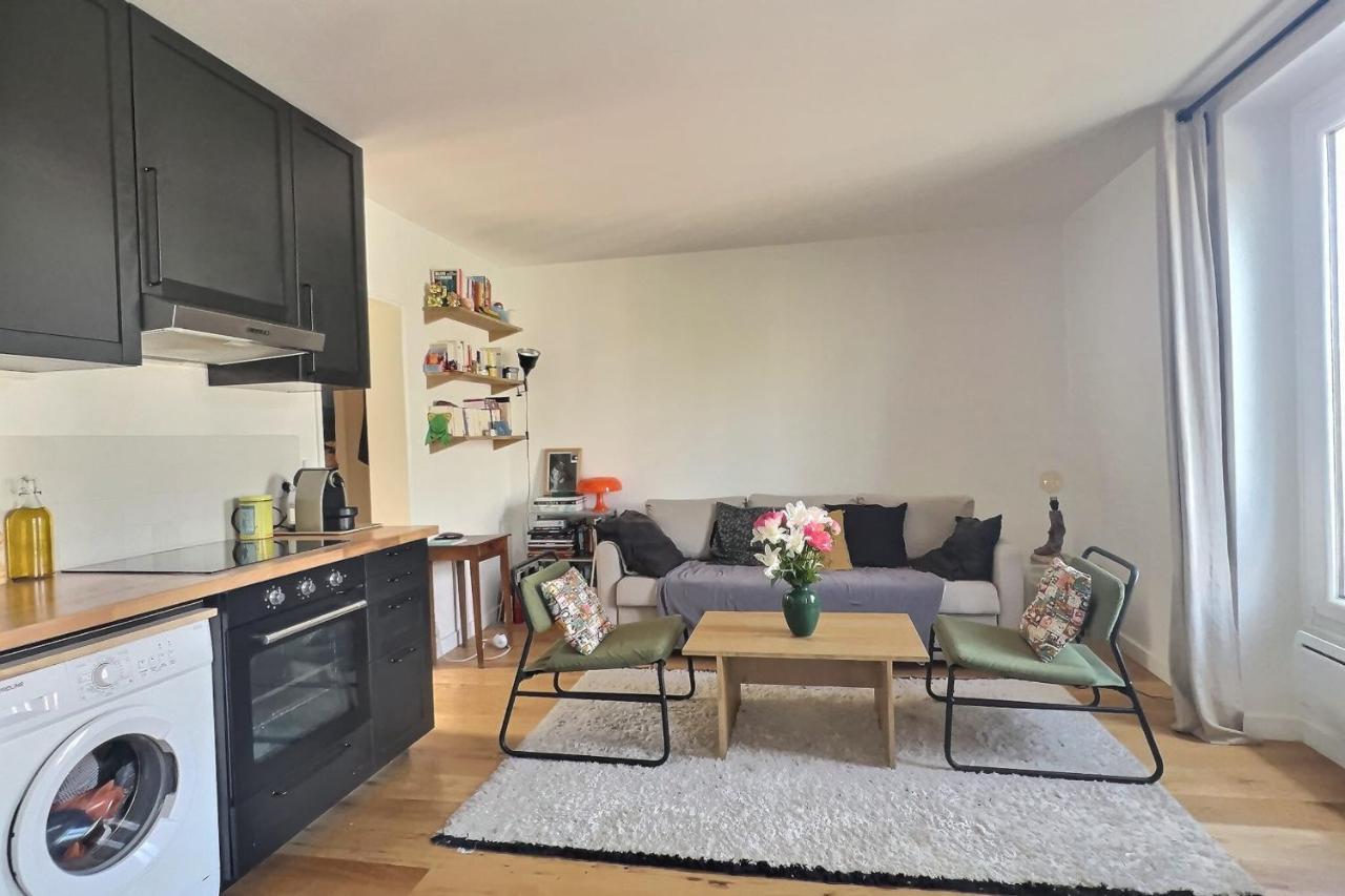 Bright 34 M Ideally Located In Appartement