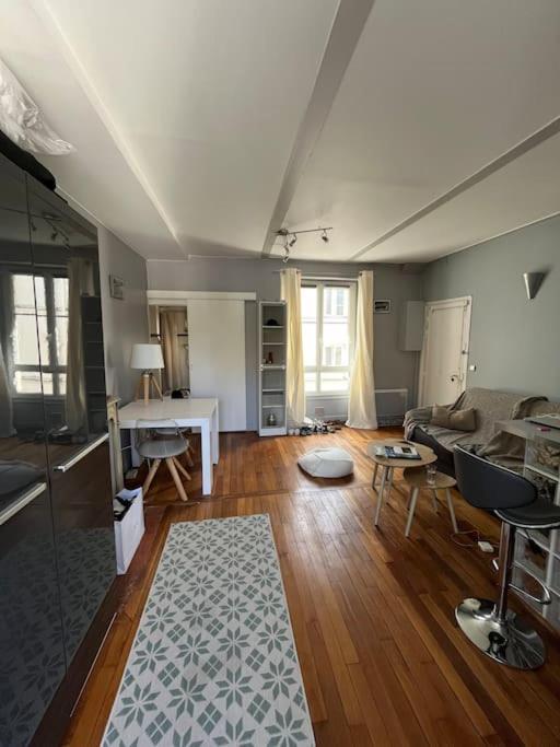 Lovely Studio 7th Arr- Eiffel Tower/ Invalides Paris