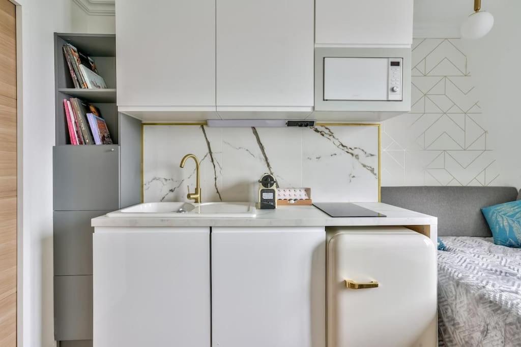 Studio Sur Les Toits Parisiens * Paris