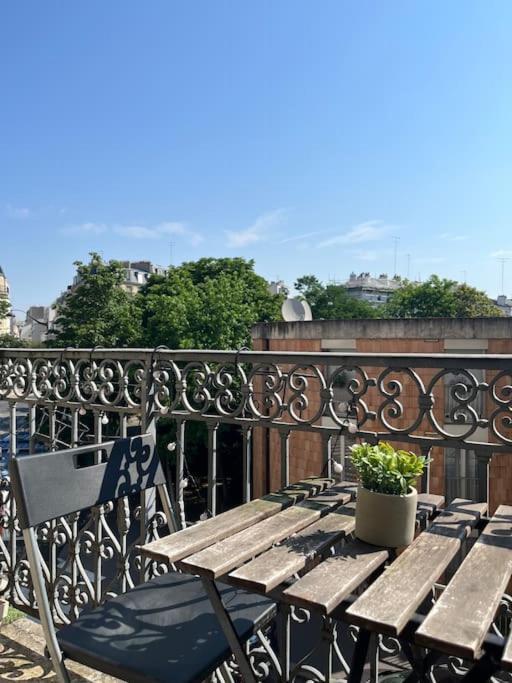 Beautiful With Balcony Appartement Paris