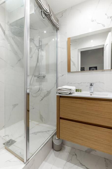 Grands Boulevards 22 : Cosy 1br-4p Appartement Paris