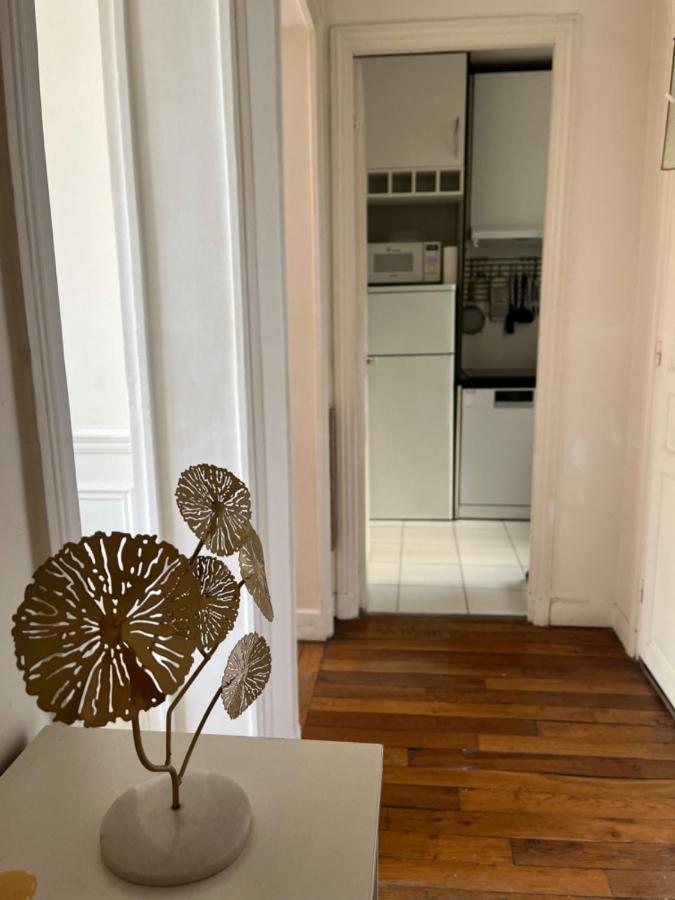 Beautiful With Balcony Appartement Paris