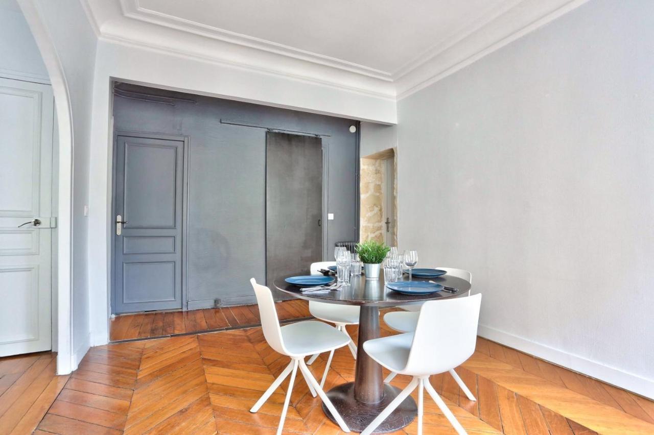 Apartment Quartier Parc Monceau Paris