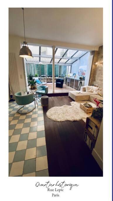 Lepic, Luxury Flat In Montmartre With Private Terrasse-appartement Entier Apartment Paris