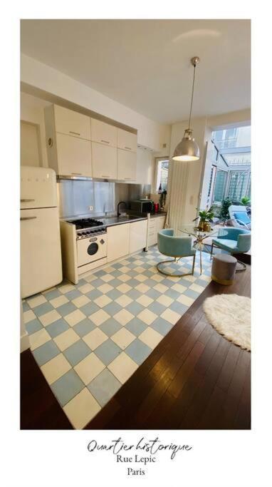 Lepic, Luxury Flat In Montmartre With Private Terrasse-appartement Entier Paris