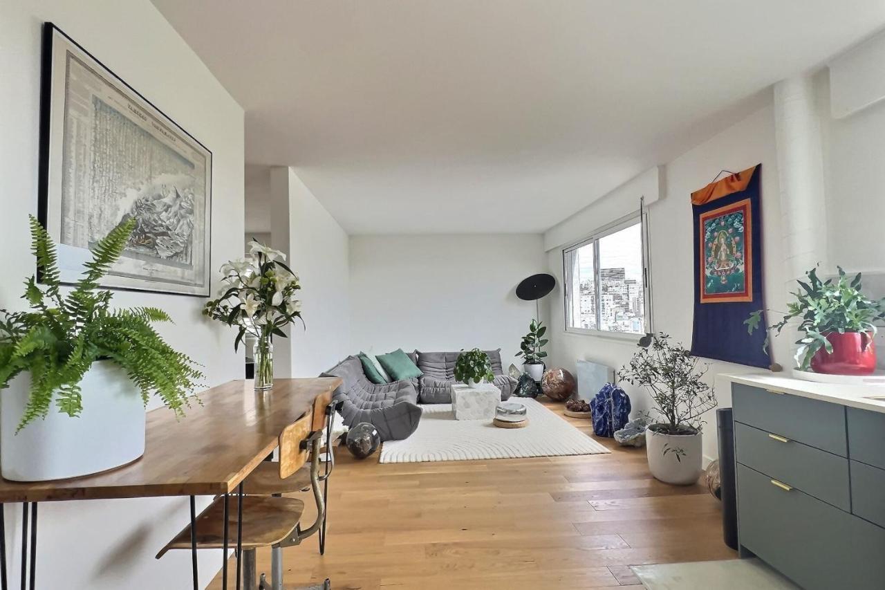 Bright Cocoon With Incredible Views Over Apartment Paris