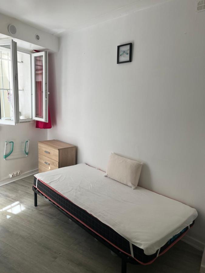 Studio 13m2 15 Quartier Commerce *