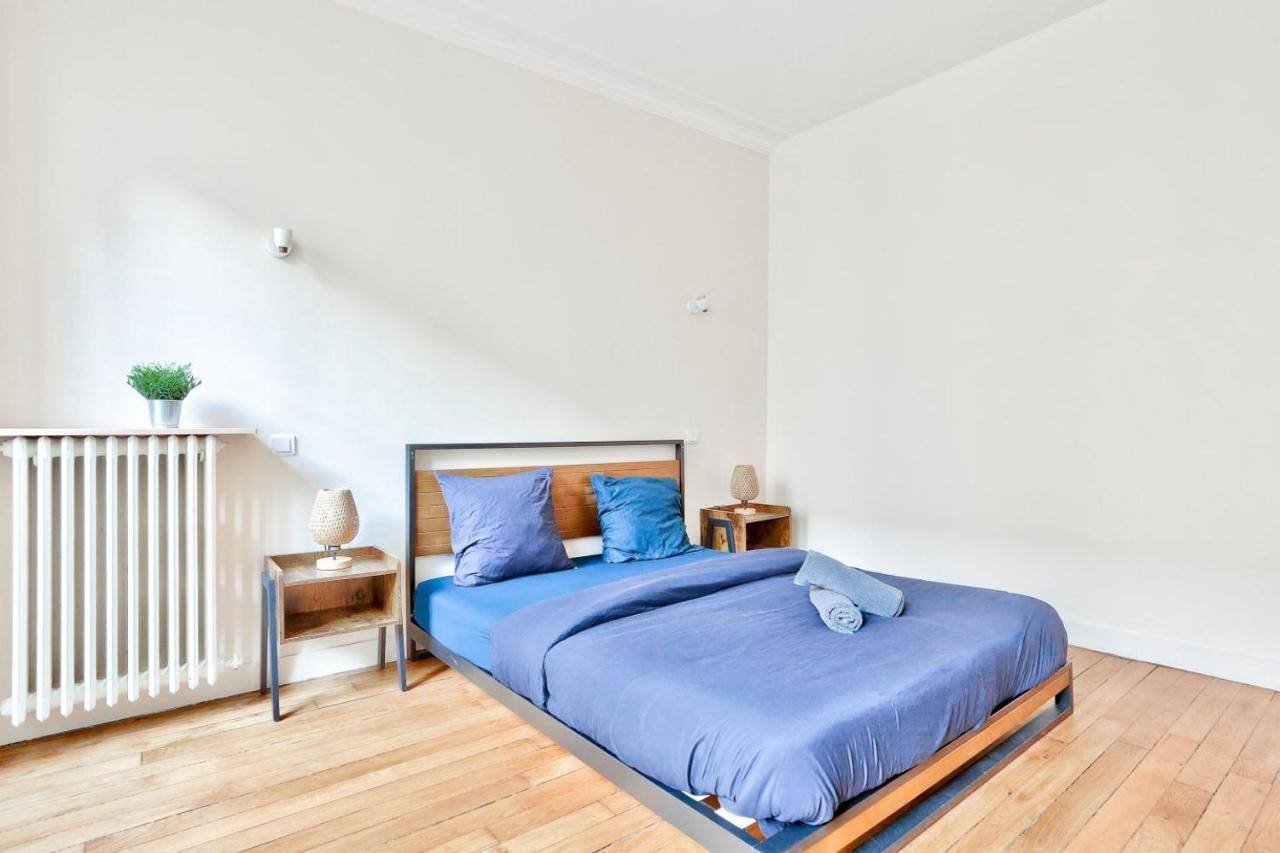 Arc De Triomphe Superbe Free Netflix Apartment
