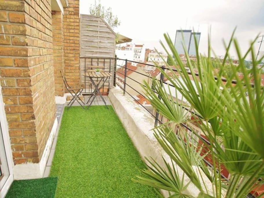 Studio Avec Terrasse Agreable, Metro Paris20 * Paris