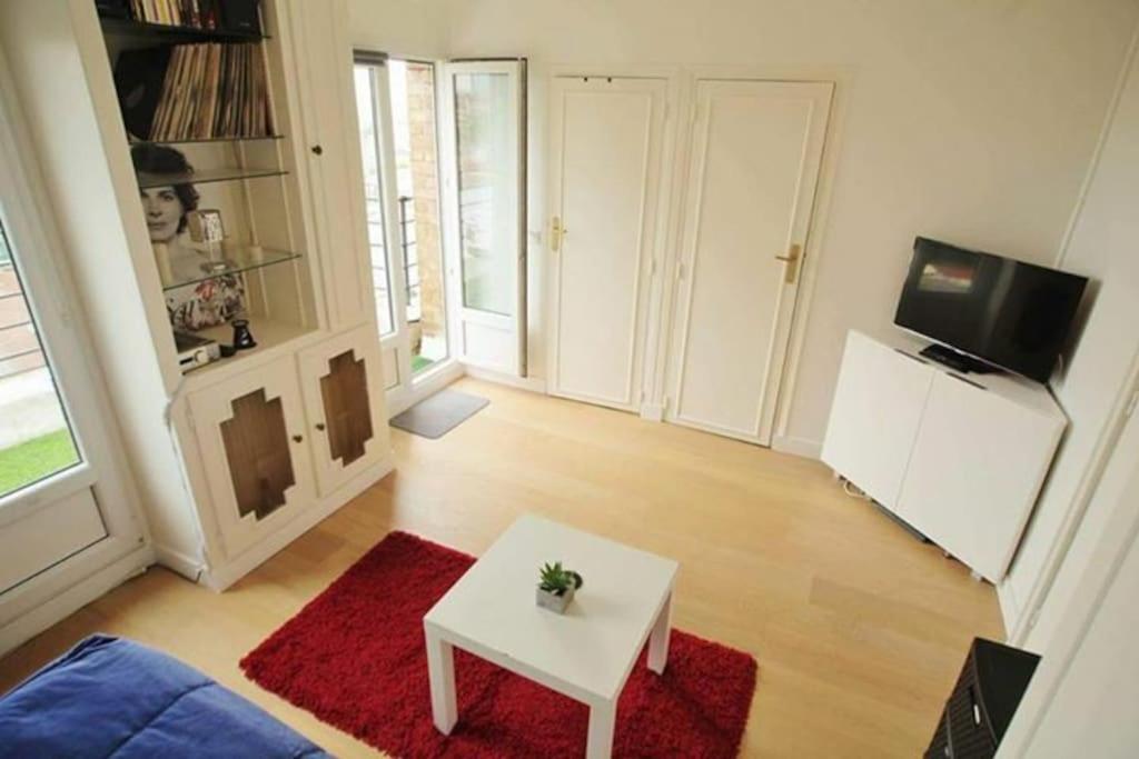 Studio Avec Terrasse Agreable, Metro Paris20
