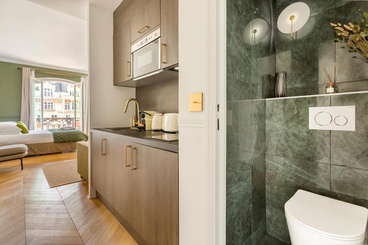 Apartment Sunny Balcony - Near Place Vendome Paris