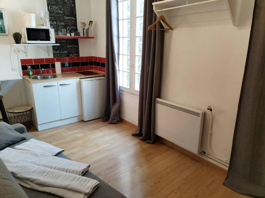 Rue De La Sante Paris