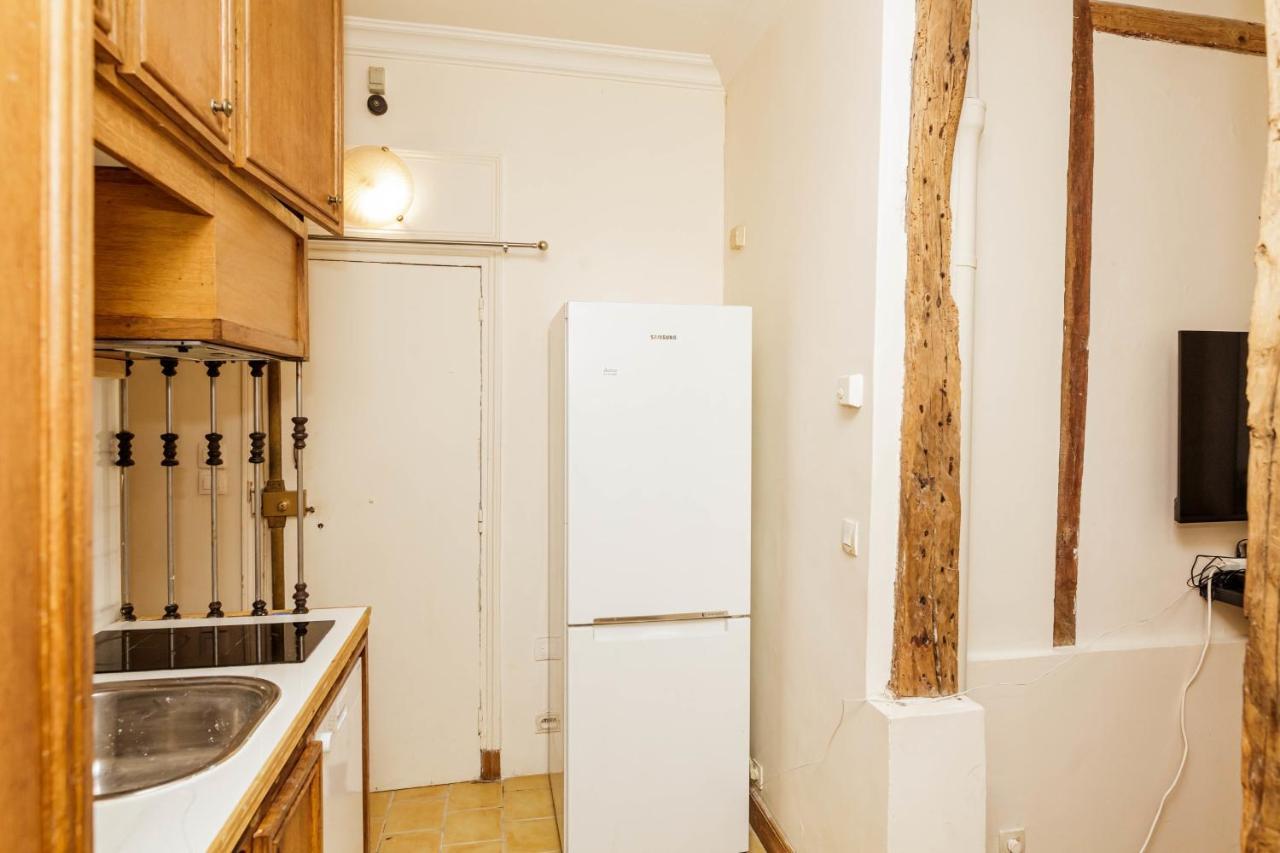 Apartment Charming With Terrace In The Heart Of The 17th *
