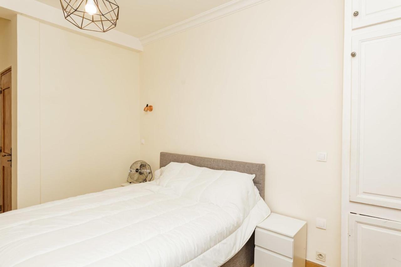 Apartment Charming With Terrace In The Heart Of The 17th