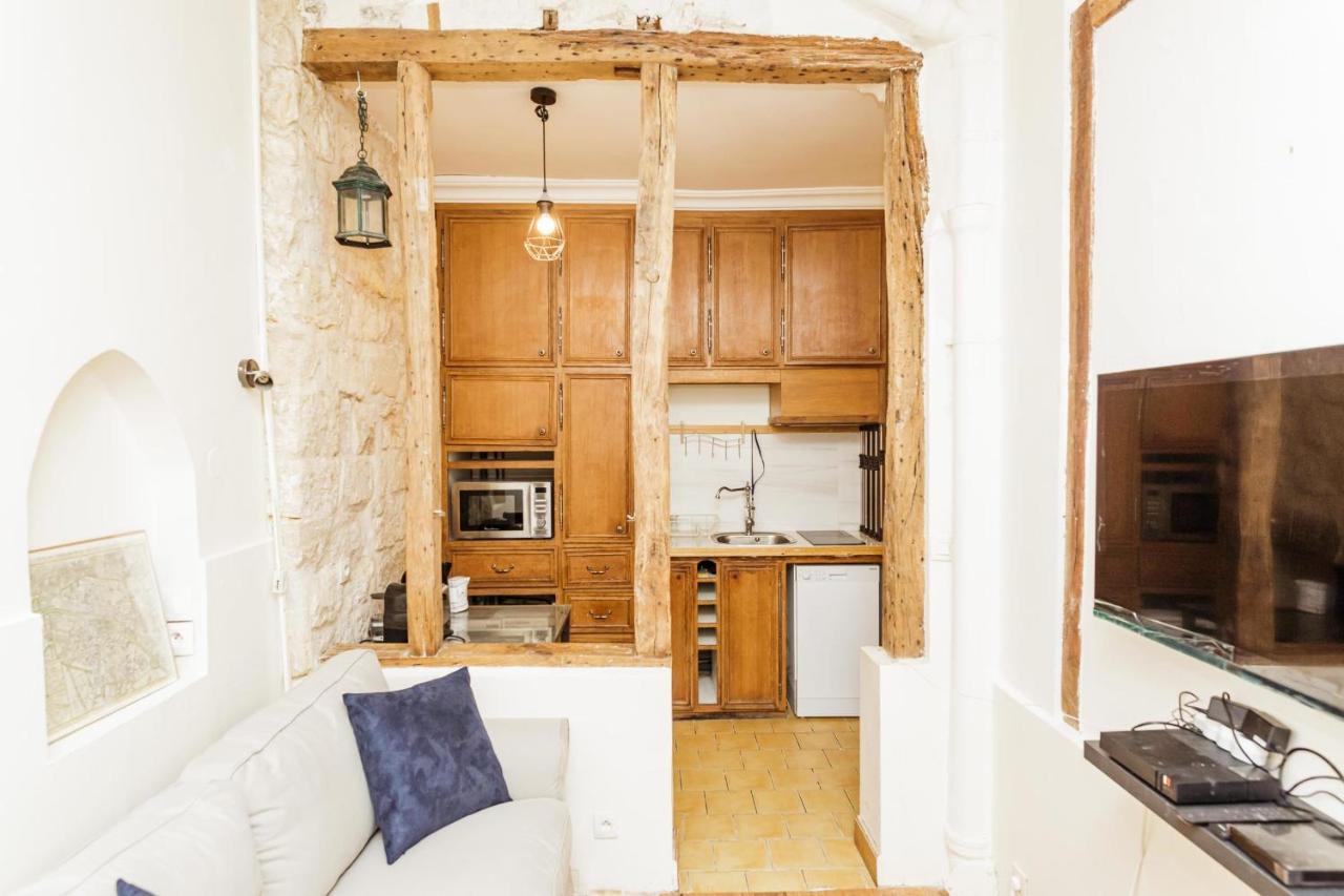 Charming With Terrace In The Heart Of The 17th Apartment *