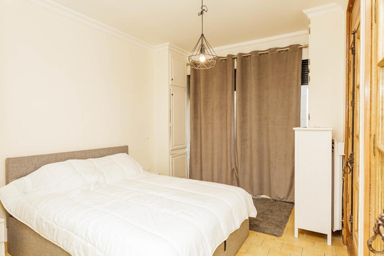 Apartment Charming With Terrace In The Heart Of The 17th