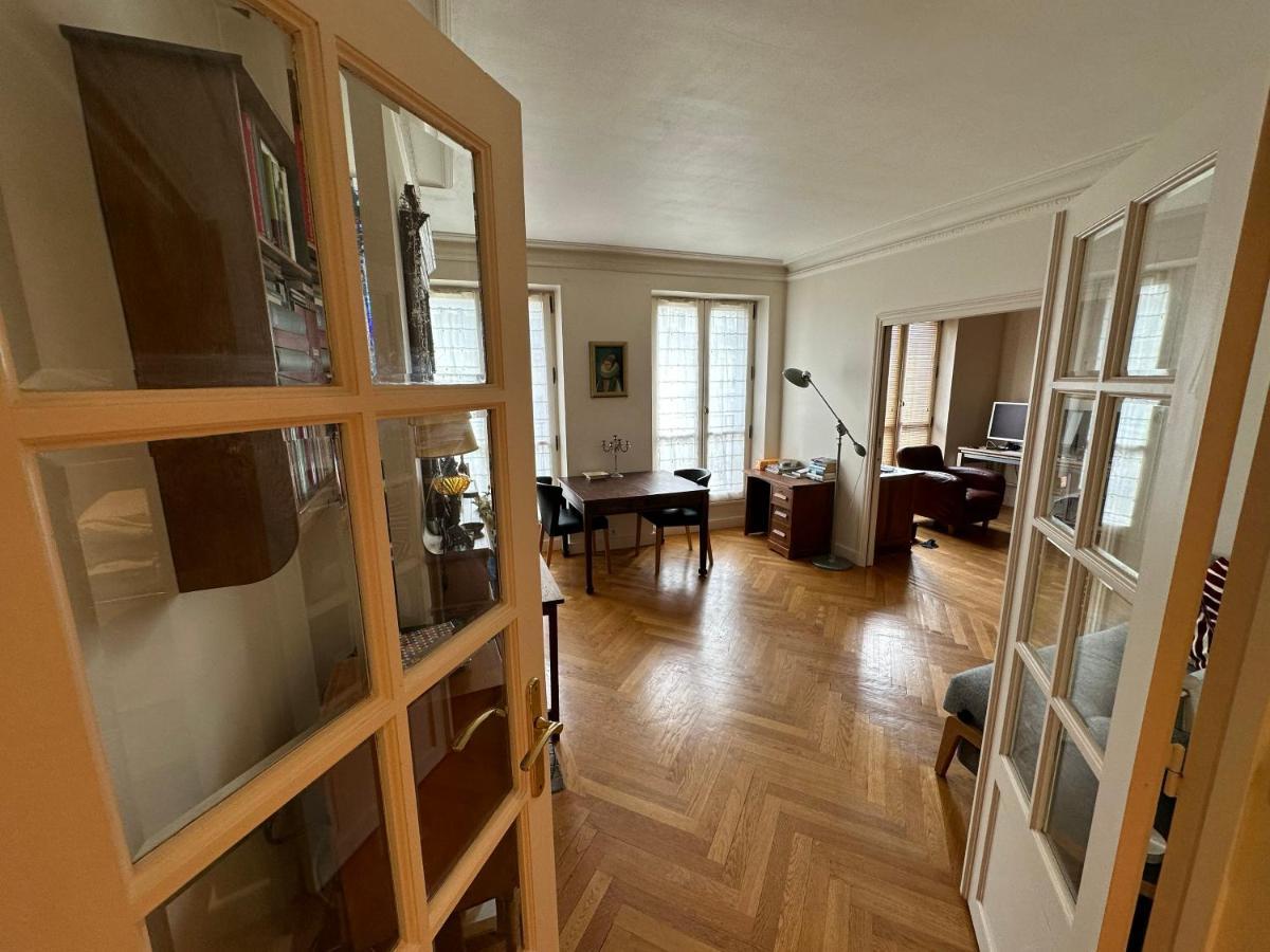 70 Sqm In 75008 Apartment