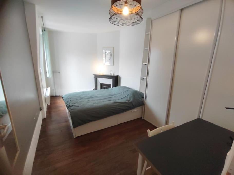 Joli Appart Fonctionnel 2 Pieces Dernier Etage Apartment Paris