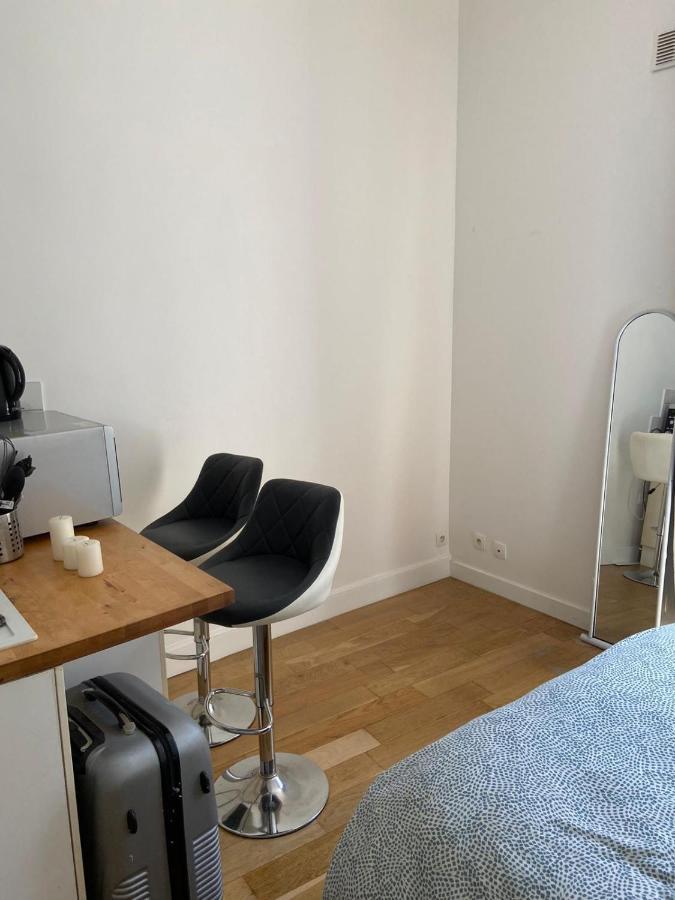 Studio Quai De Valmy Paris