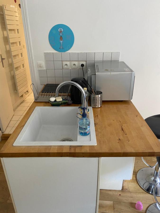 Apartment Studio Quai De Valmy Paris