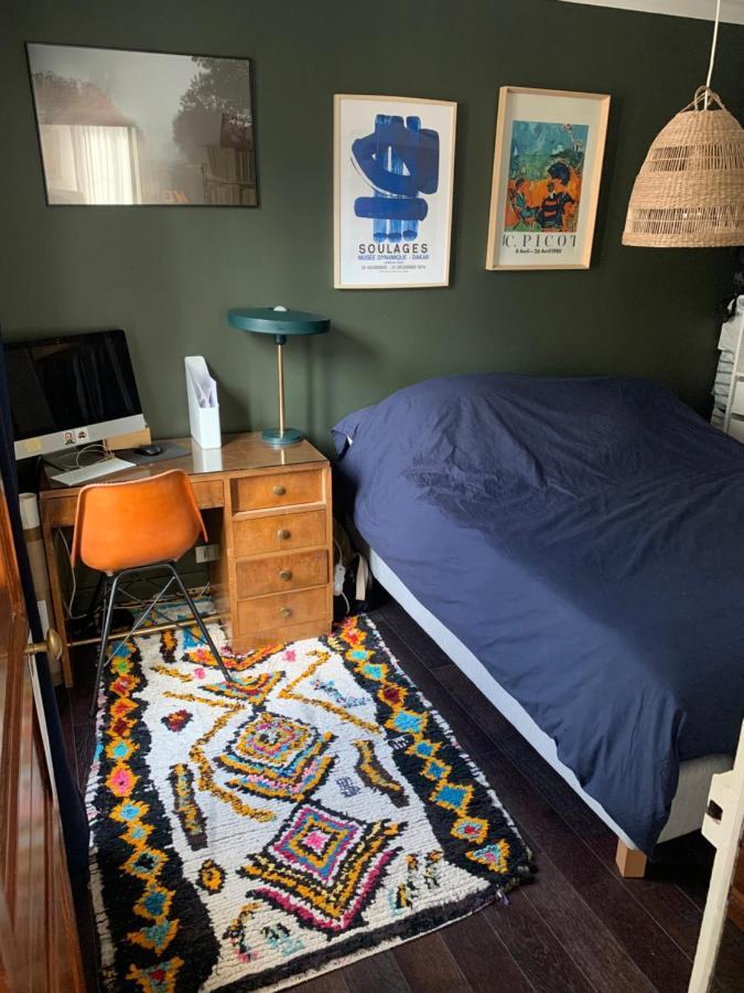 Privee Dans Superbe Parisien ! Séjour chez l'habitant *