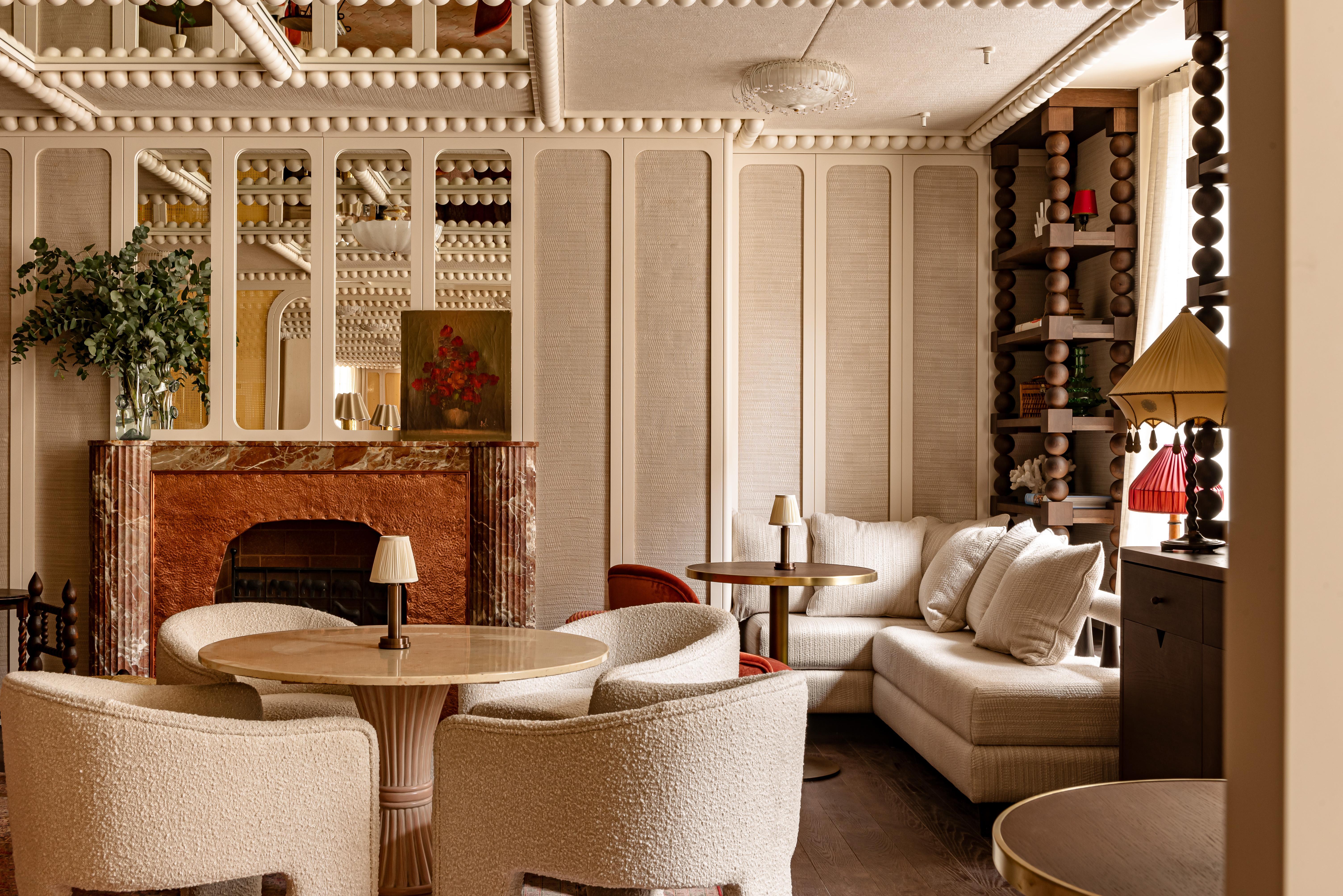 Chateau Des Fleurs - Champs-elysees