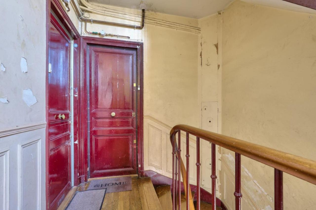 For 2 - 19e Apartment Paris