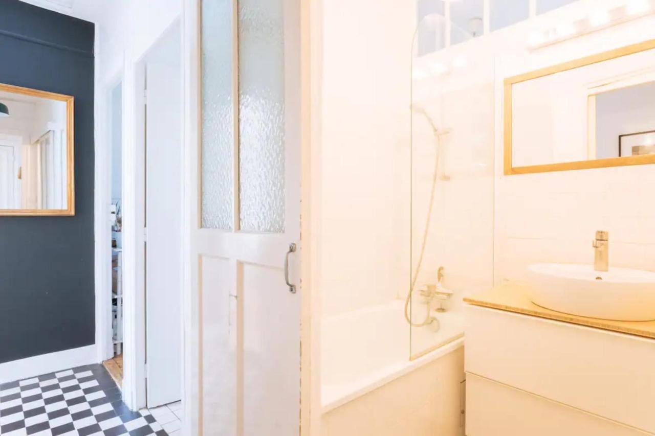 Ideally Located 2bd For 3 With Balcony&view
