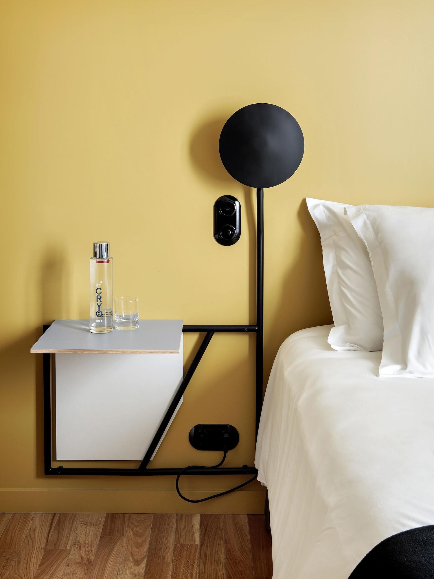 New Le Voltaire Hotel