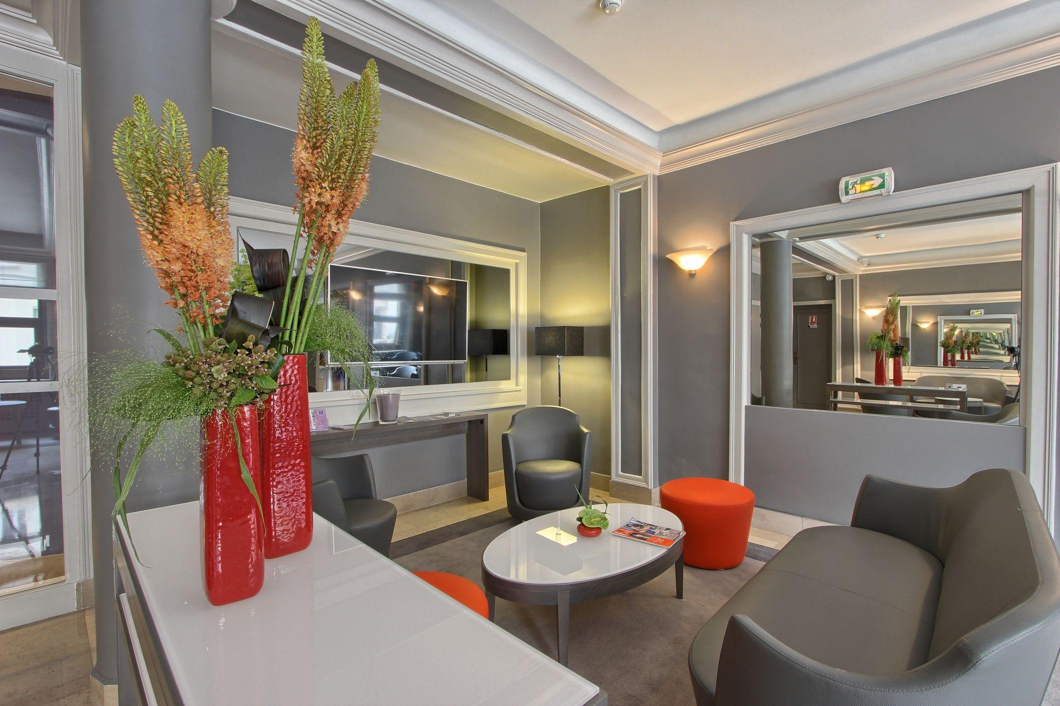 Timhotel Opéra Blanche Fontaine Paris