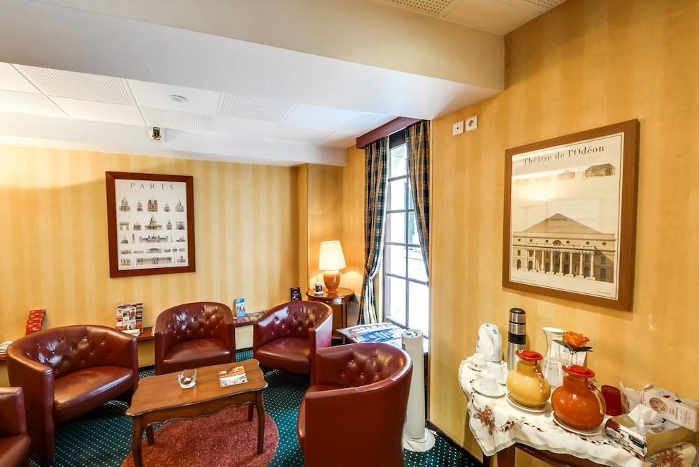 Hotel La Dependance 3*