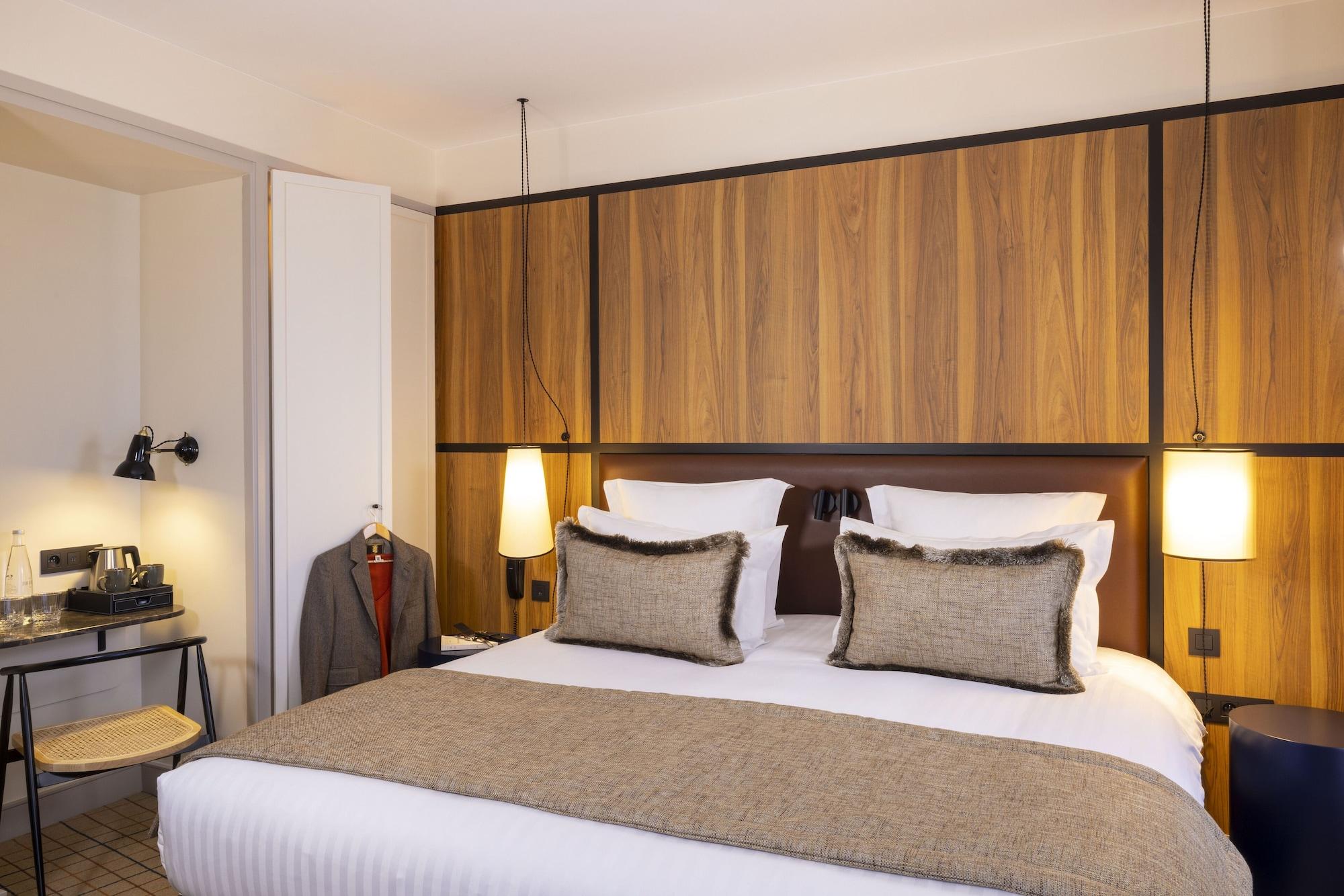 Hotel Toujours & 4*