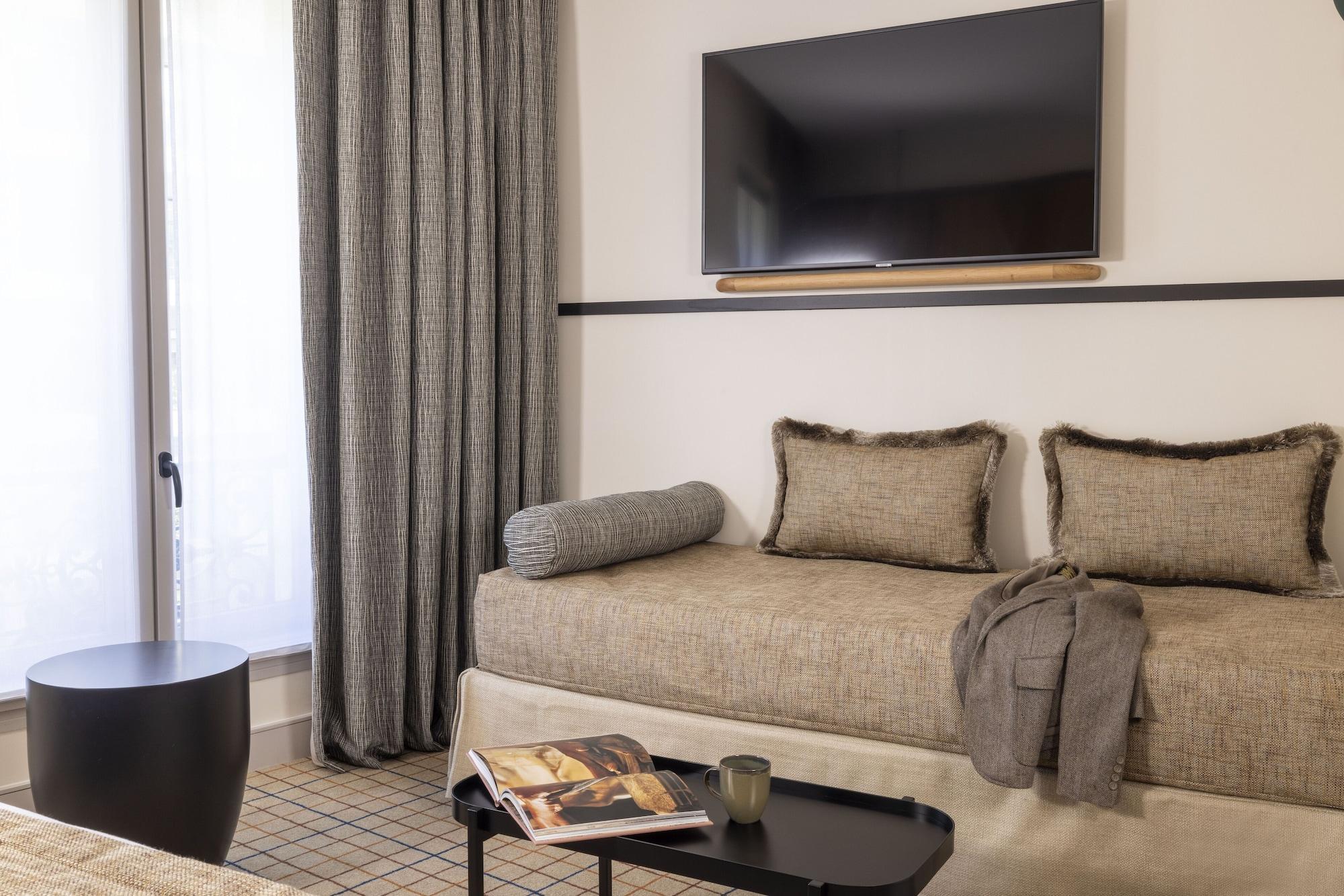 Hotel Toujours & Paris