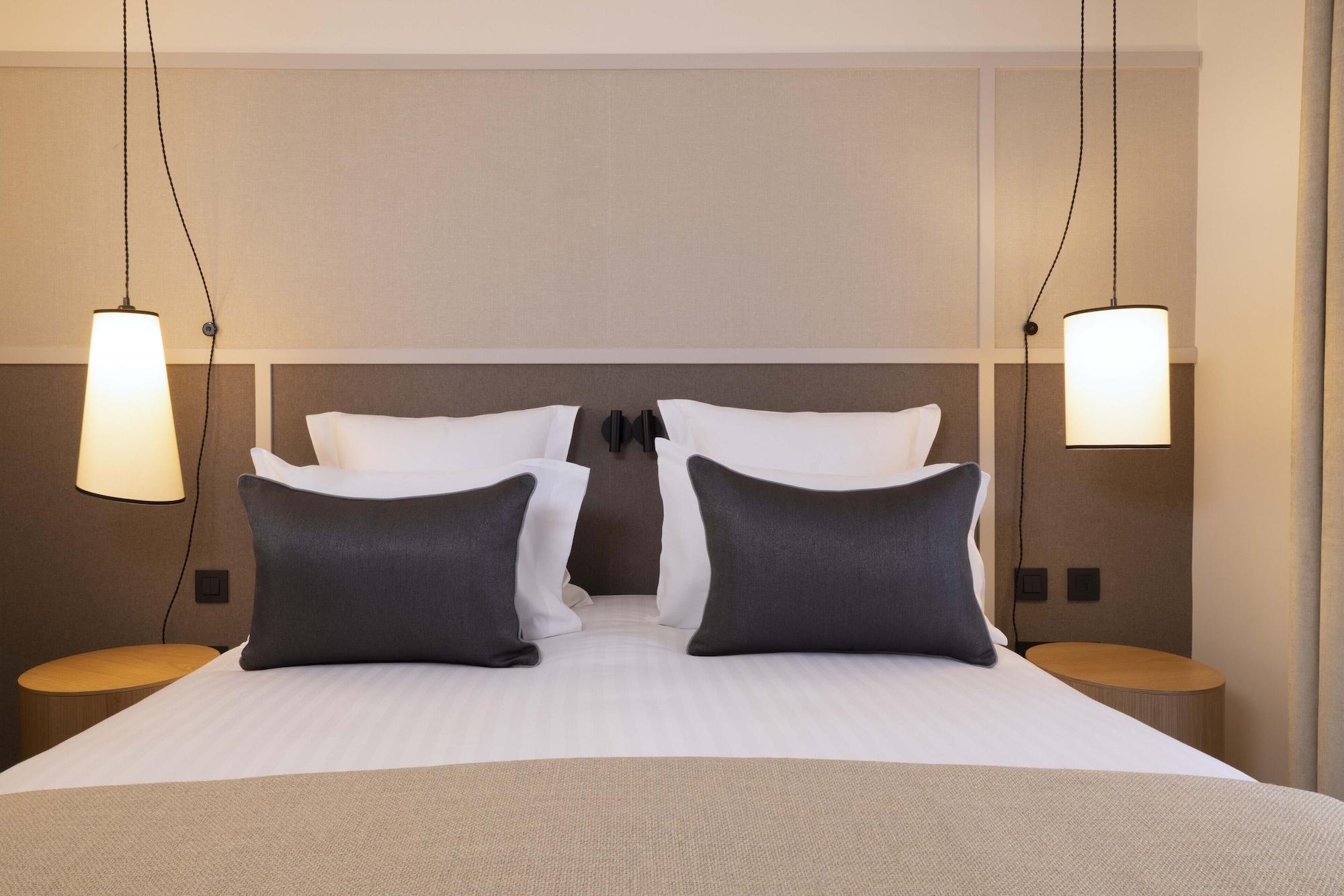 Toujours & Hotel Paris